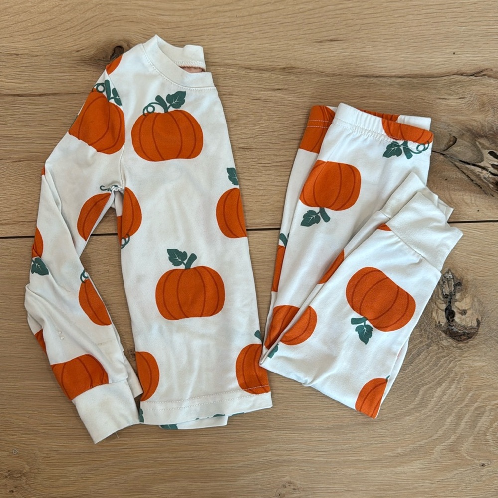Pumpkin patch pjs 2T